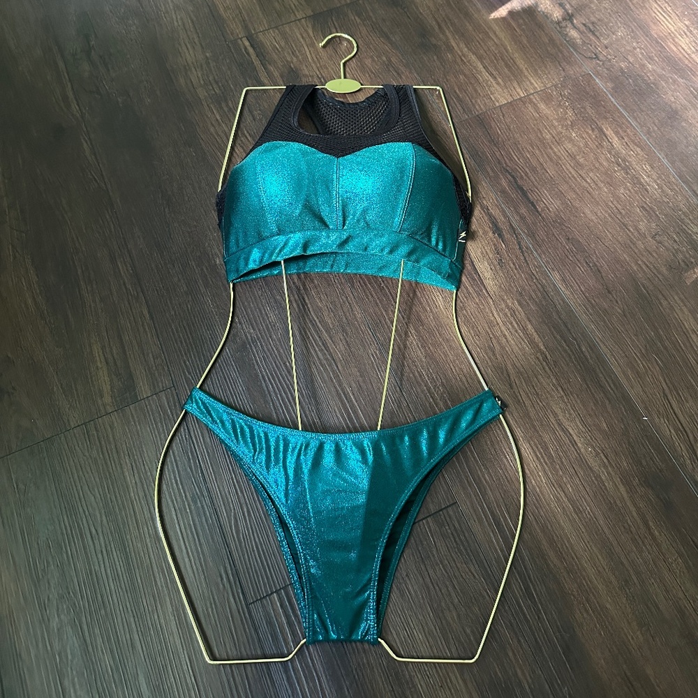 🔥 Cleo “Heart Breaker” Metallic Teal Crop Top (S) + Scanty Pants Bottoms (M) 🔥